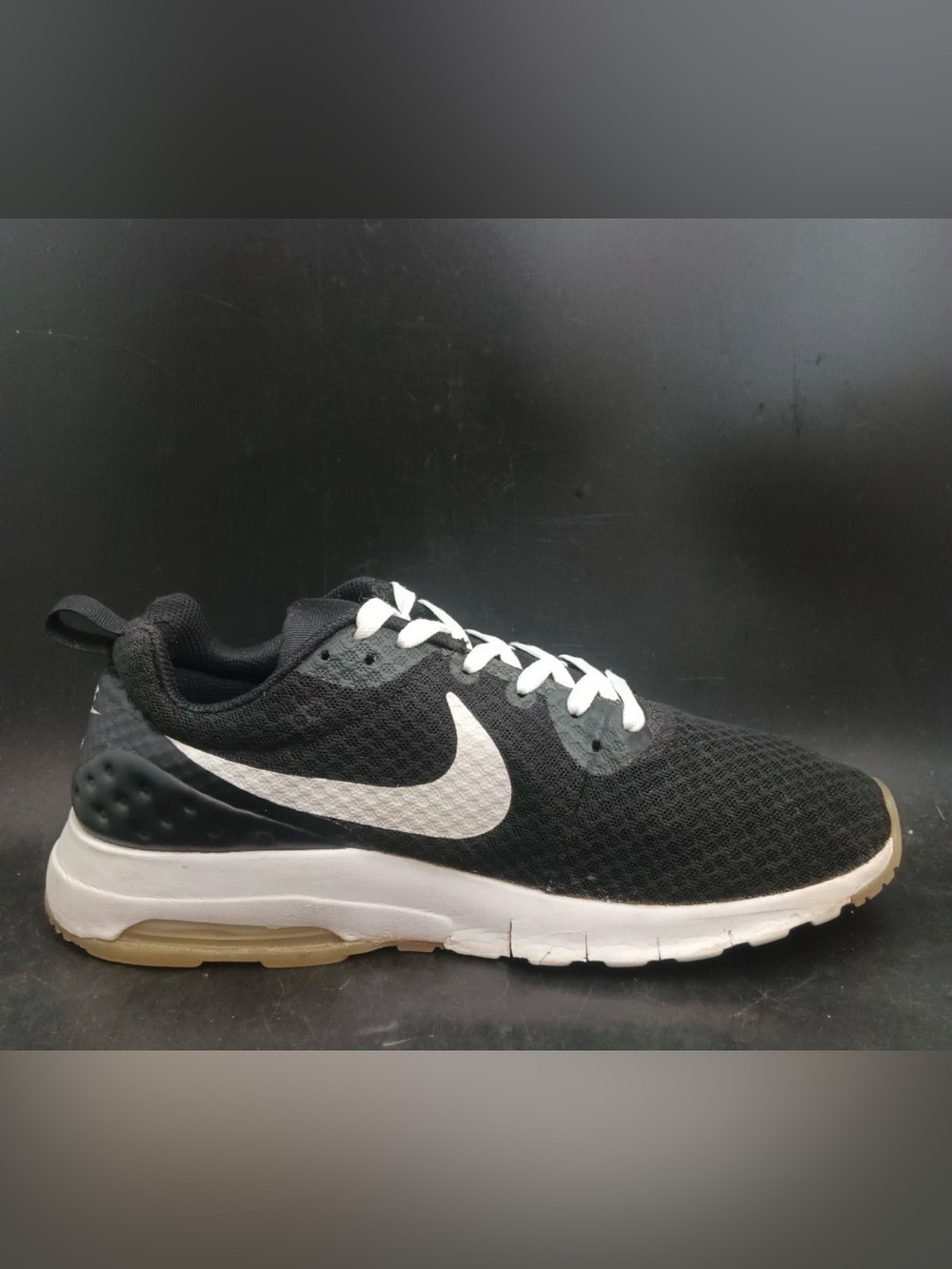 Nike Air Max Motion LW Men's Athletic Shoes 833260-010 Black Size 10 Madden